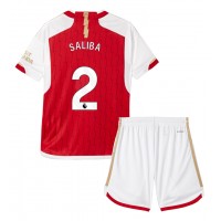 Camisa de Futebol Arsenal William Saliba #2 Equipamento Principal Infantil 2023-24 Manga Curta (+ Calças curtas)